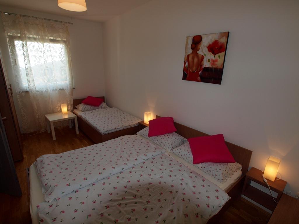Apartments Jakov Матули Екстериор снимка