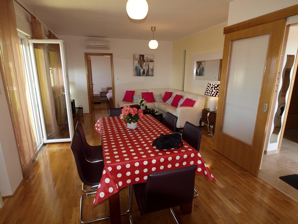 Apartments Jakov Матули Екстериор снимка