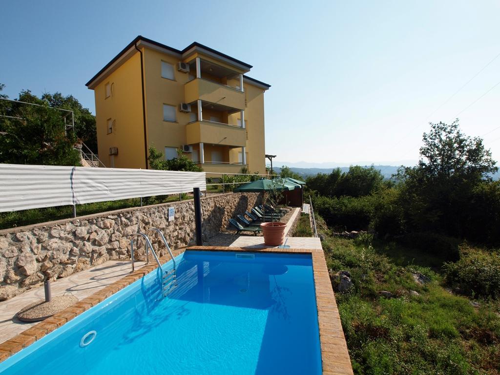 Apartments Jakov Матули Екстериор снимка